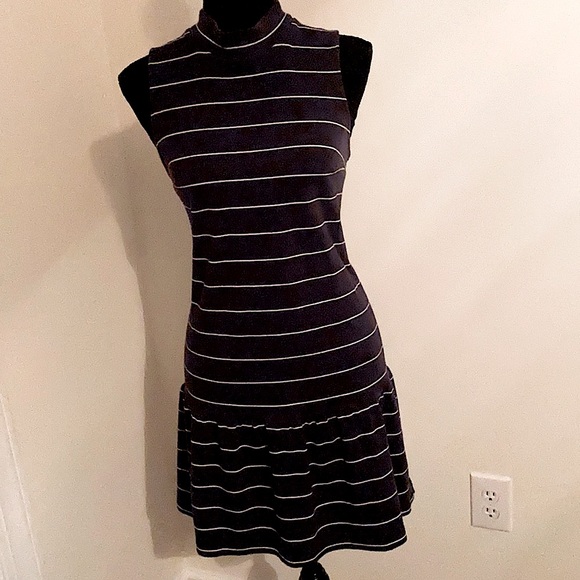 Abercrombie & Fitch Sleeveless Mock Turtleneck Dress - Picture 8 of 12